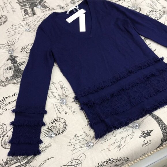 🎁 Trina Turk Merino Wool Fringe-Trim Sweater - Picture 3 of 7